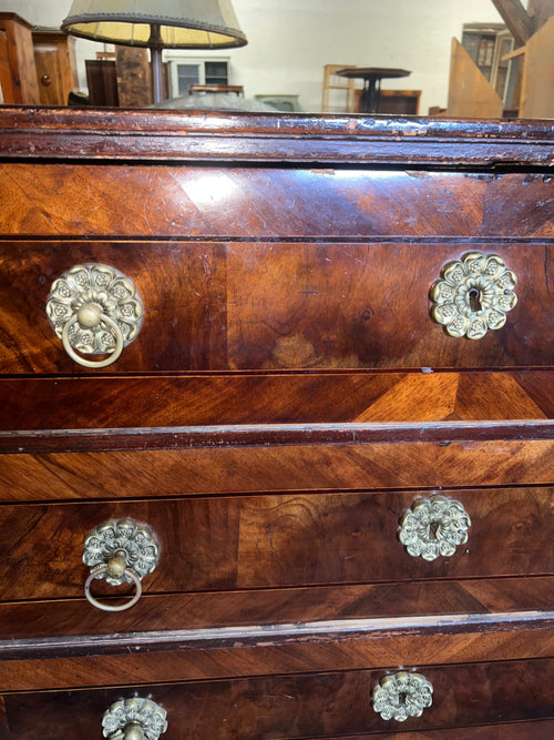 OUTLET:Josephinische Kommode, unrestauriert, um 1780